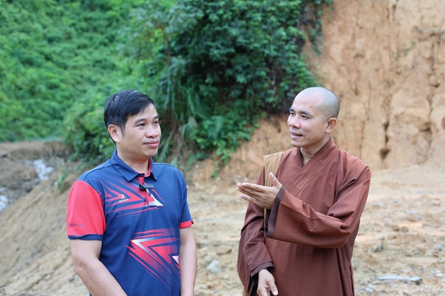 Disaster relief in Nghe An province in the pagoda's charity activities