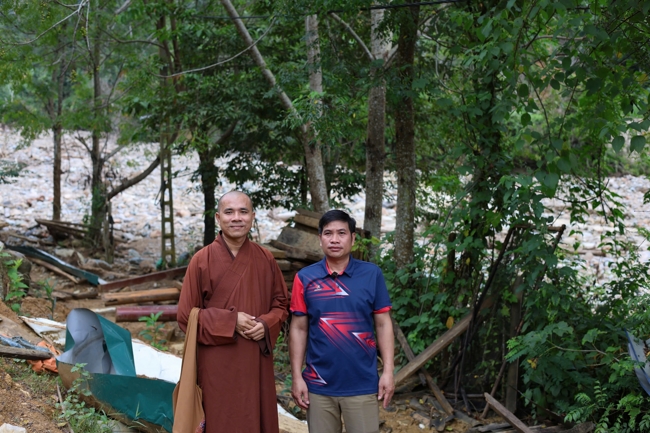 Disaster relief in Nghe An province in the pagoda's charity activities