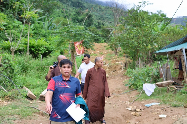 Disaster relief in Nghe An province in the pagoda's charity activities
