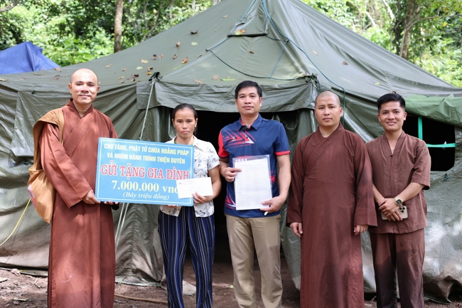 Disaster relief in Nghe An province in the pagoda's charity activities