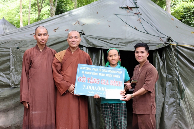 Disaster relief in Nghe An province in the pagoda's charity activities