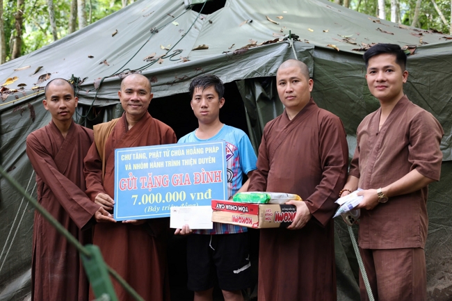Disaster relief in Nghe An province in the pagoda's charity activities