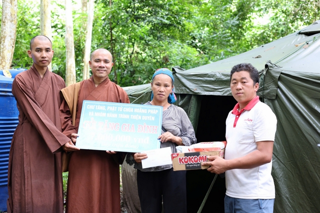 Disaster relief in Nghe An province in the pagoda's charity activities