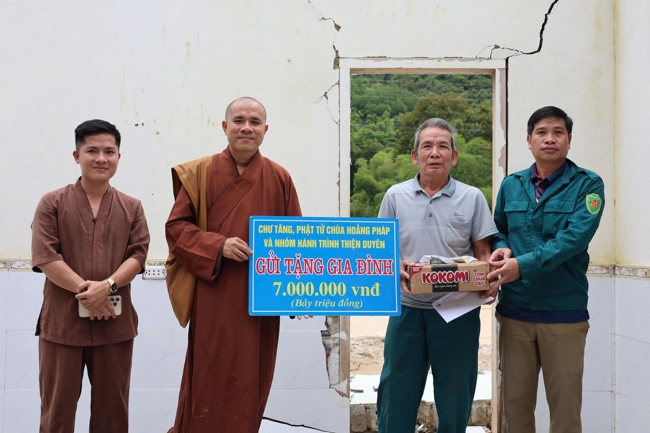 Disaster relief in Nghe An province in the pagoda's charity activities