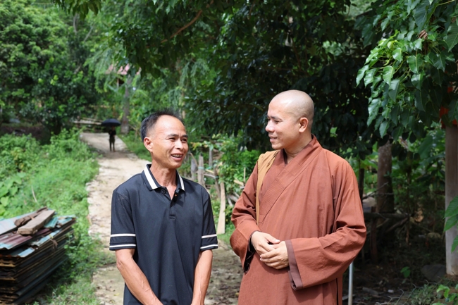Disaster relief in Nghe An province in the pagoda's charity activities