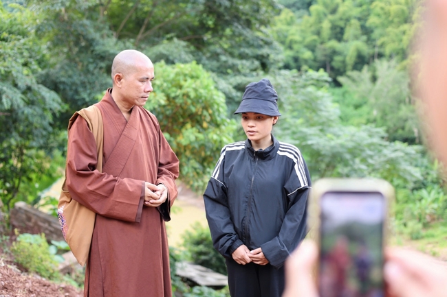 Disaster relief in Nghe An province in the pagoda's charity activities