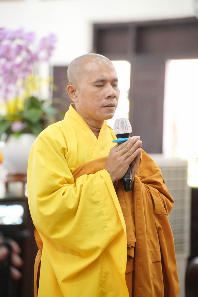 Phóng sinh tại bến phà Bình Mỹ