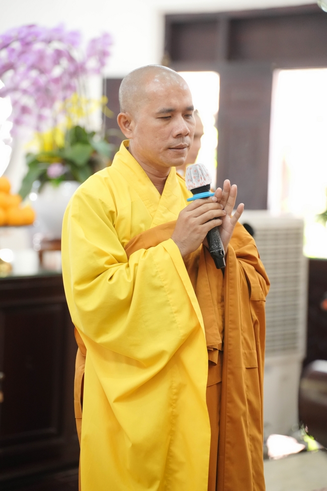 Phóng sinh tại bến phà Bình Mỹ