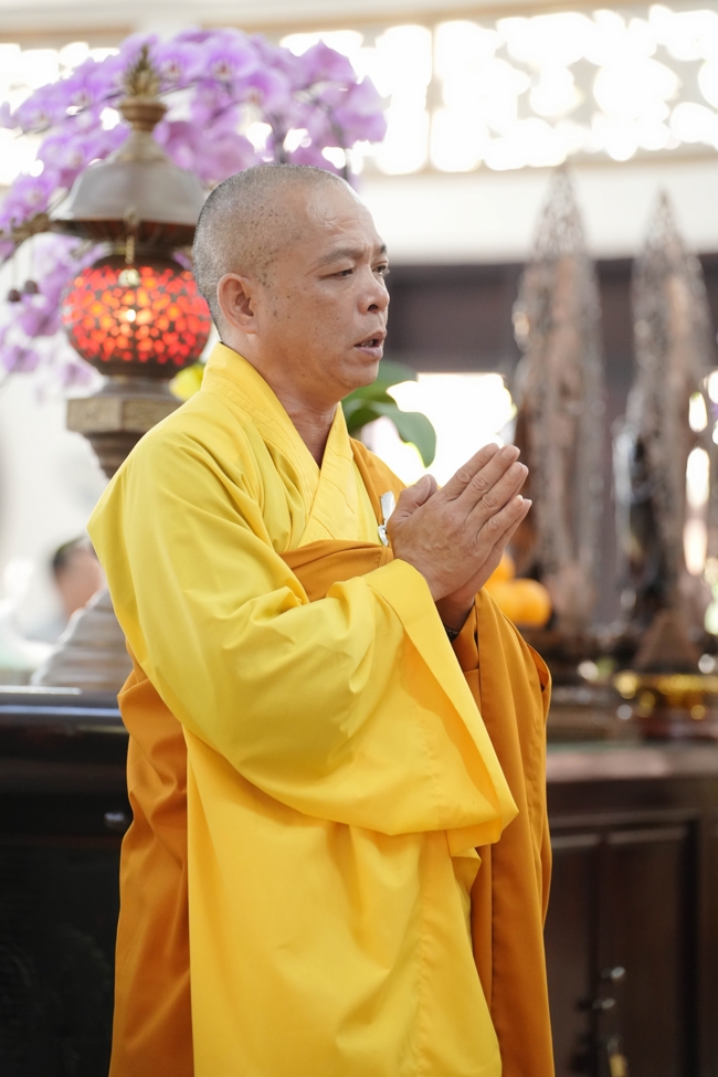 Phóng sinh tại bến phà Bình Mỹ