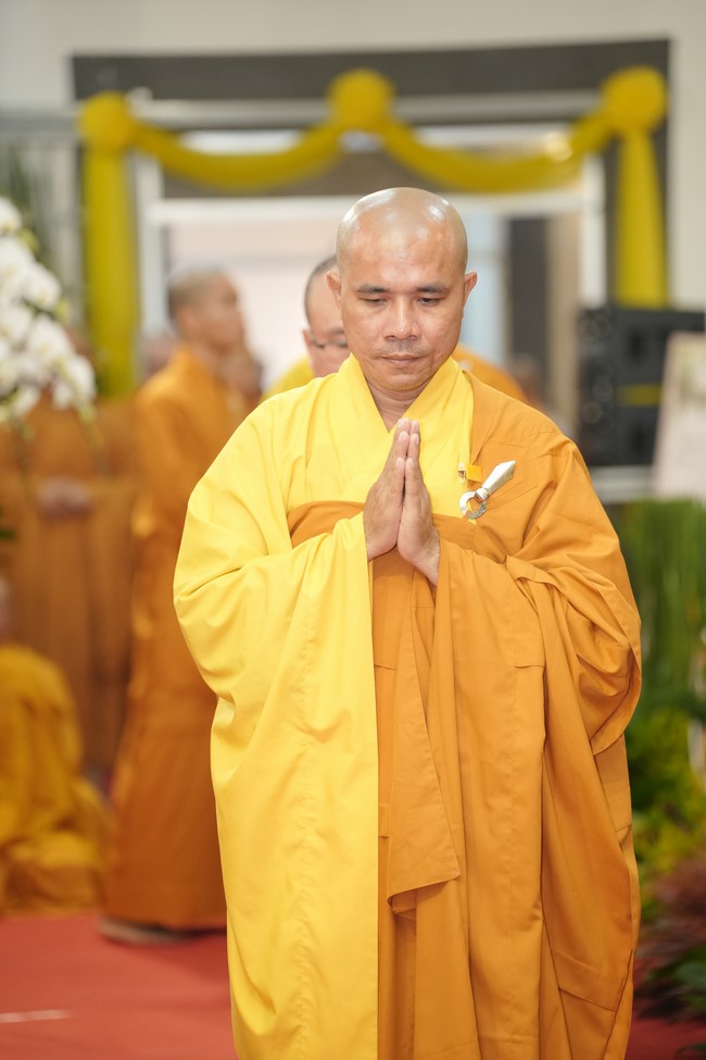 Viếng tang lễ Trưởng lão Hòa thượng Thích Từ Thông