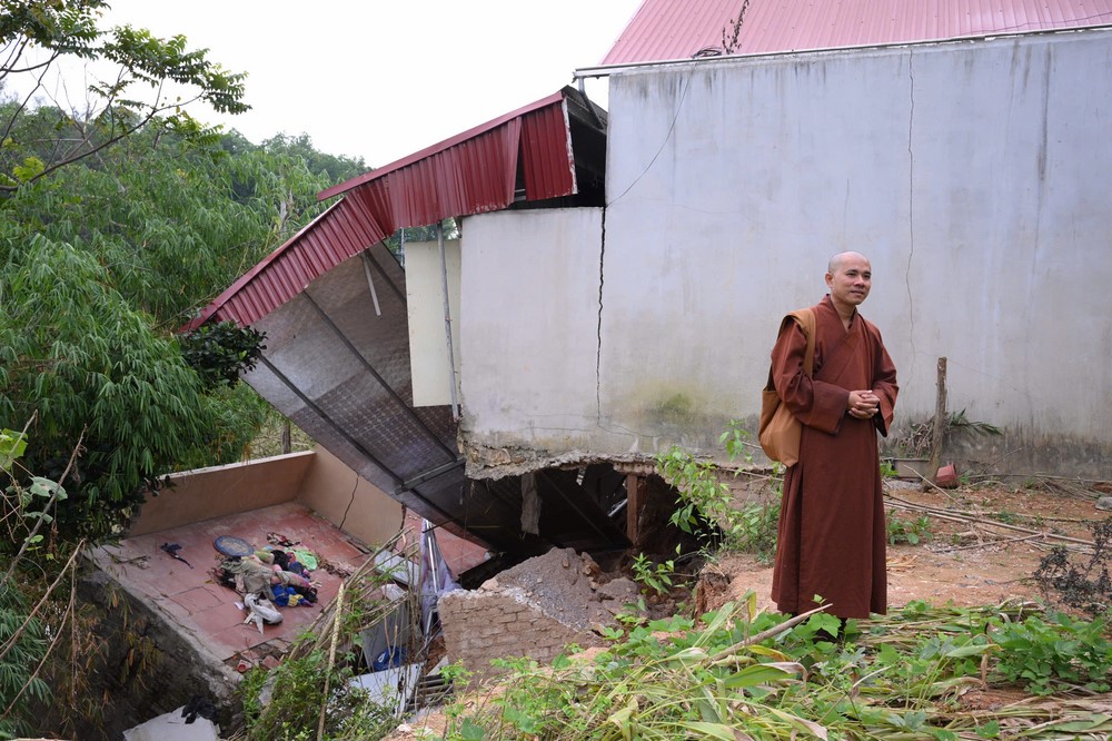 Disaster relief in Lang Son province in the pagoda's charity activities (Part 1)