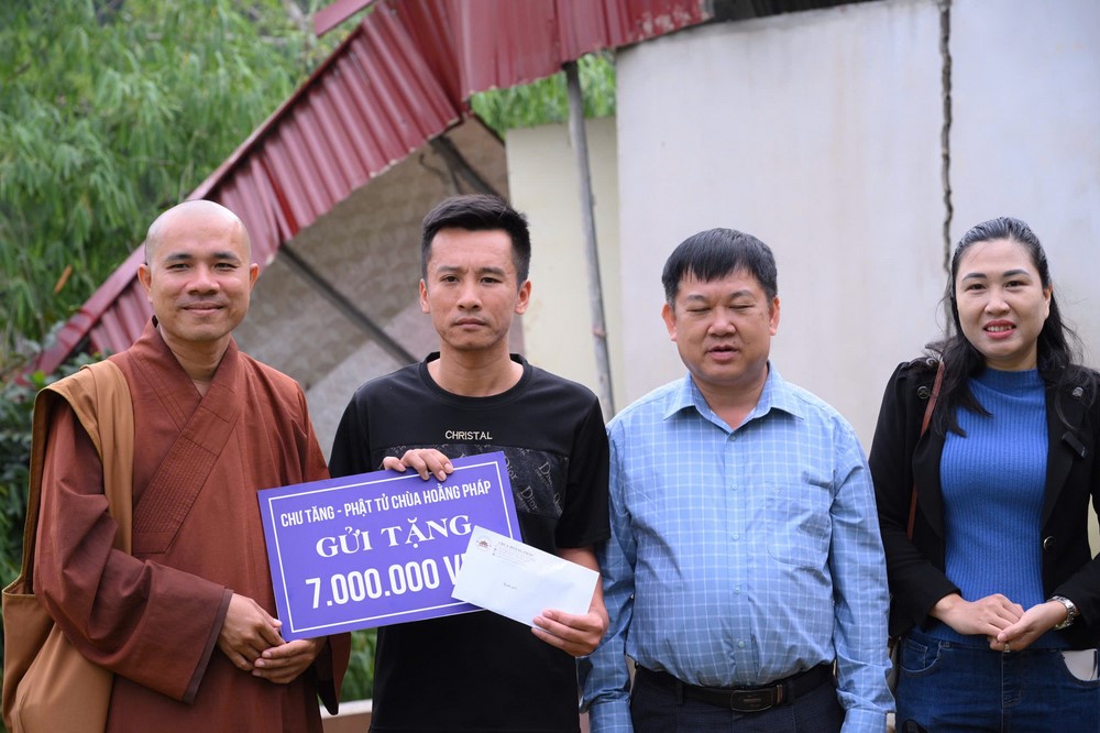 Disaster relief in Lang Son province in the pagoda's charity activities (Part 1)