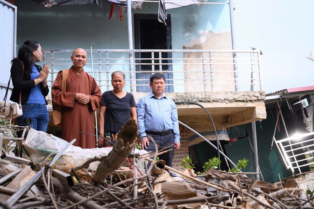 Disaster relief in Lang Son province in the pagoda's charity activities (Part 1)