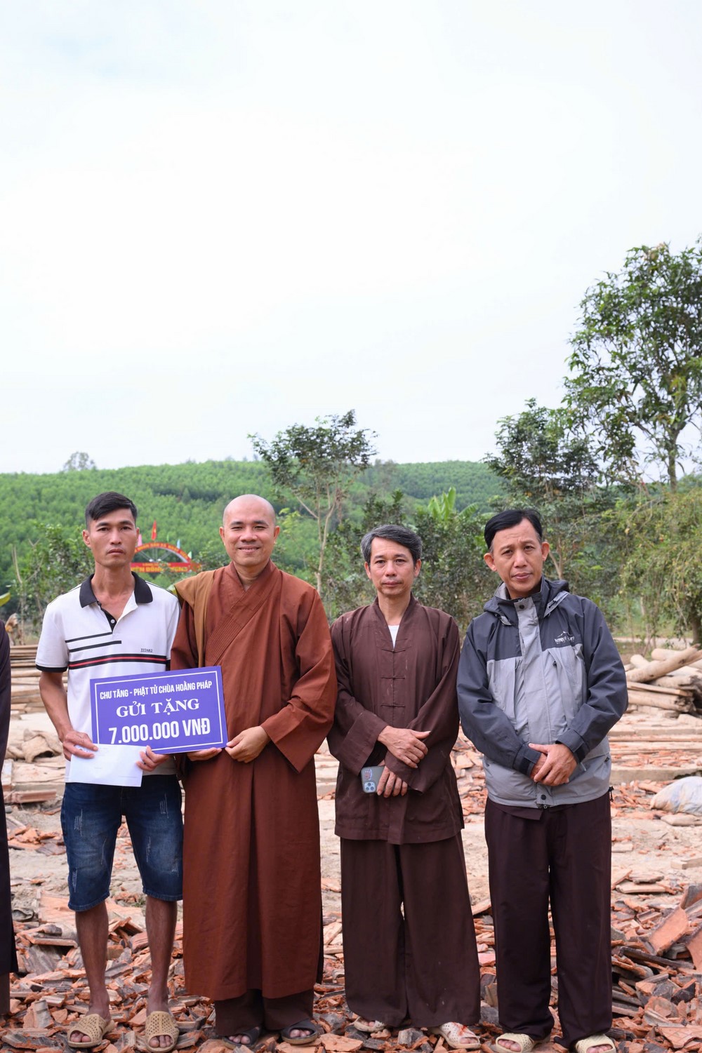 Disaster relief in Lang Son province in the pagoda's charity activities (Part 1)