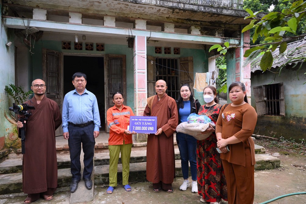 Disaster relief in Lang Son province in the pagoda's charity activities (Part 1)