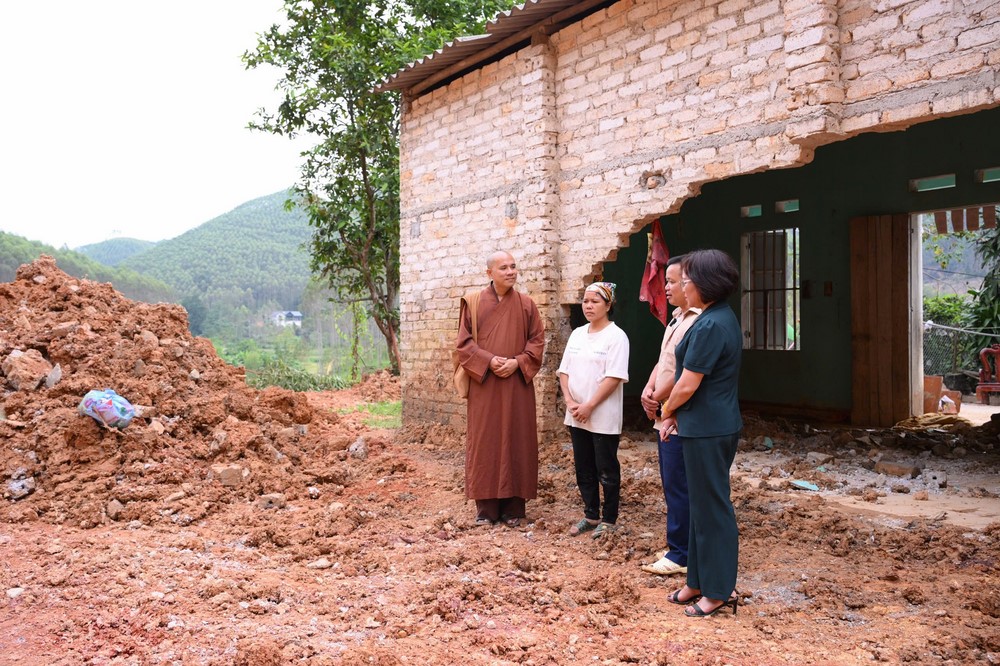 Disaster relief in Lang Son province in the pagoda's charity activities (Part 1)