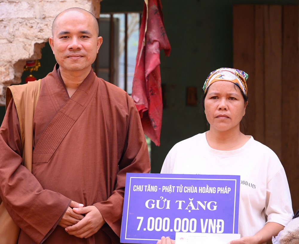 Disaster relief in Lang Son province in the pagoda's charity activities (Part 1)