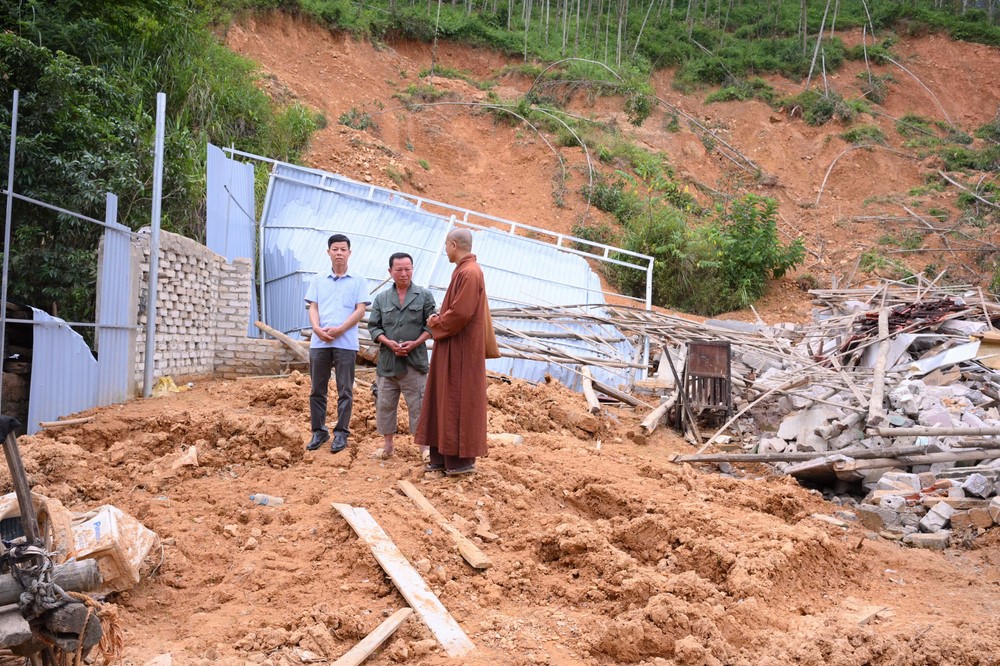 Disaster relief in Lang Son province in the pagoda's charity activities (Part 1)