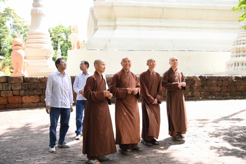 Visit to Cambodia Hoằng Pháp Pagoda
