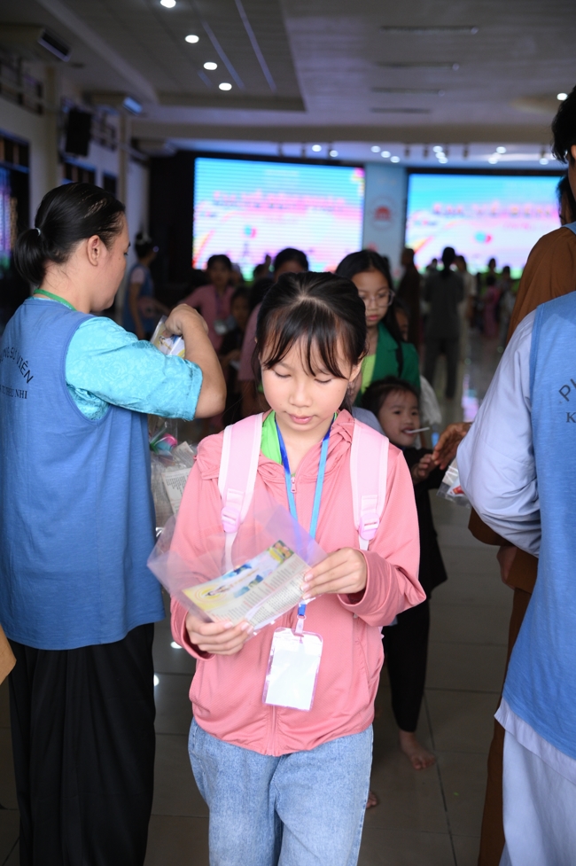 Khoá tu thiếu nhi “Em về bên Phật” Lần thứ 69