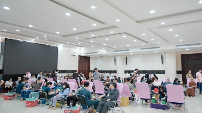 Humanitarian Blood Donation