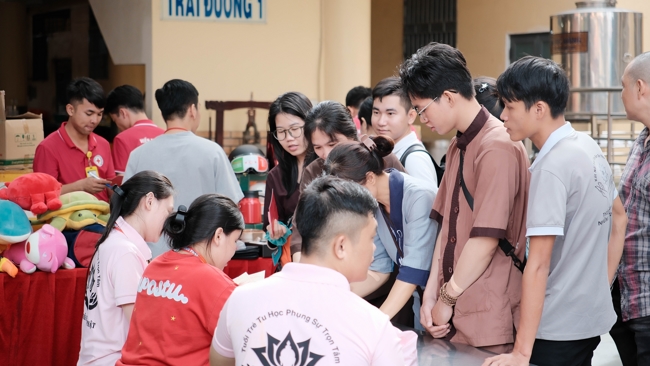 Humanitarian Blood Donation