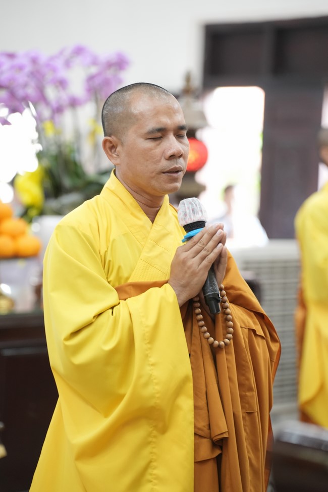 Freeing of creatures at Binh My ferry