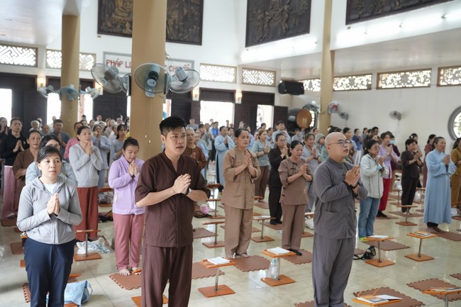 Freeing of creatures at Binh My ferry