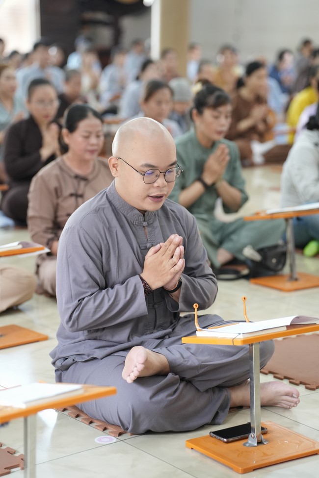 Freeing of creatures at Binh My ferry