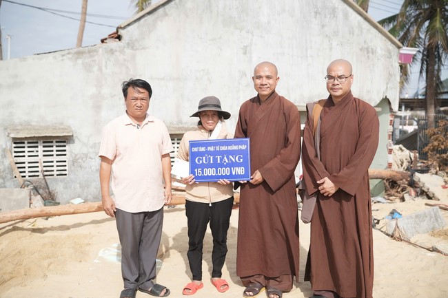 Từ thiện: Cứu trợ sau bão lũ tại tỉnh Gia Lai (tỉnh Bình Định cũ)