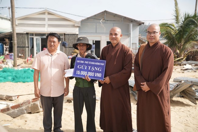 Từ thiện: Cứu trợ sau bão lũ tại tỉnh Gia Lai (tỉnh Bình Định cũ)