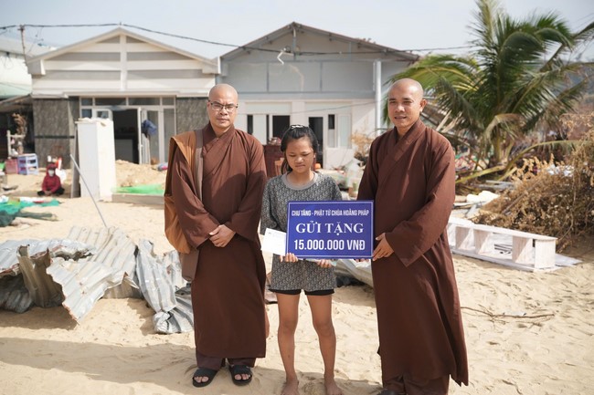 Từ thiện: Cứu trợ sau bão lũ tại tỉnh Gia Lai (tỉnh Bình Định cũ)