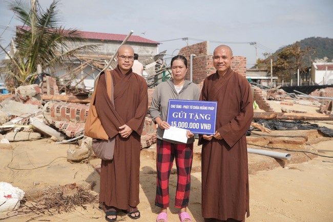 Từ thiện: Cứu trợ sau bão lũ tại tỉnh Gia Lai (tỉnh Bình Định cũ)