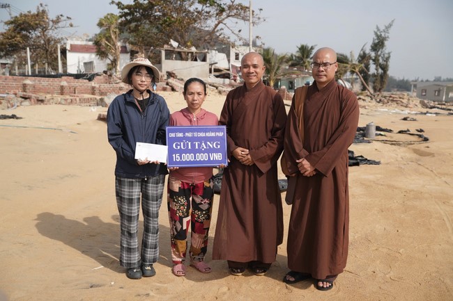 Từ thiện: Cứu trợ sau bão lũ tại tỉnh Gia Lai (tỉnh Bình Định cũ)