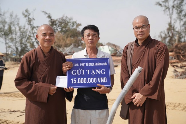 Từ thiện: Cứu trợ sau bão lũ tại tỉnh Gia Lai (tỉnh Bình Định cũ)