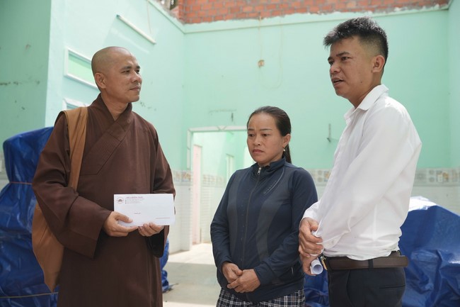 Từ thiện: Cứu trợ sau bão lũ tại tỉnh Gia Lai (tỉnh Bình Định cũ)