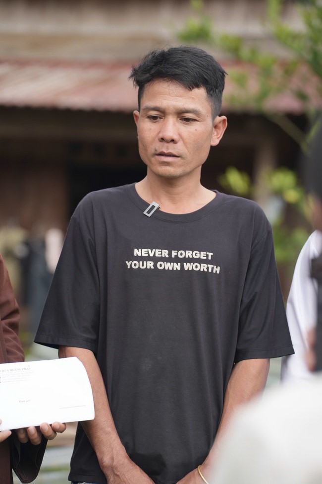 Từ thiện: Cứu trợ sau bão lũ tại Đà Nẵng