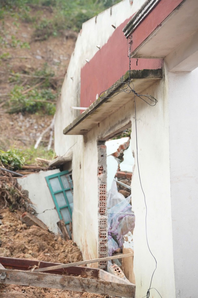 Từ thiện: Cứu trợ sau bão lũ tại Đà Nẵng