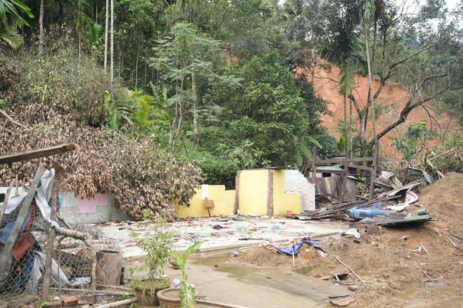 Từ thiện: Cứu trợ sau bão lũ tại Đà Nẵng