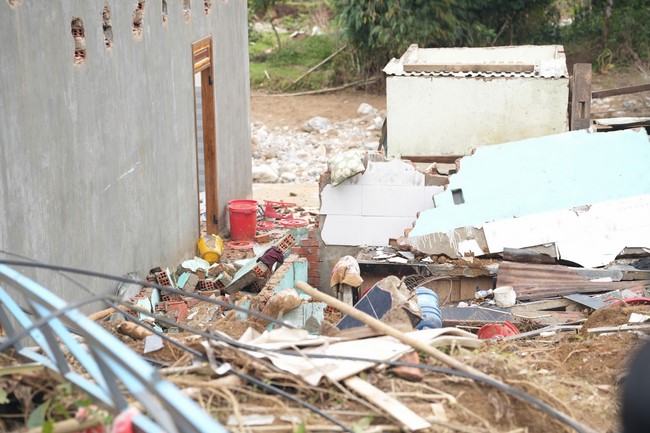 Từ thiện: Cứu trợ sau bão lũ tại Đà Nẵng