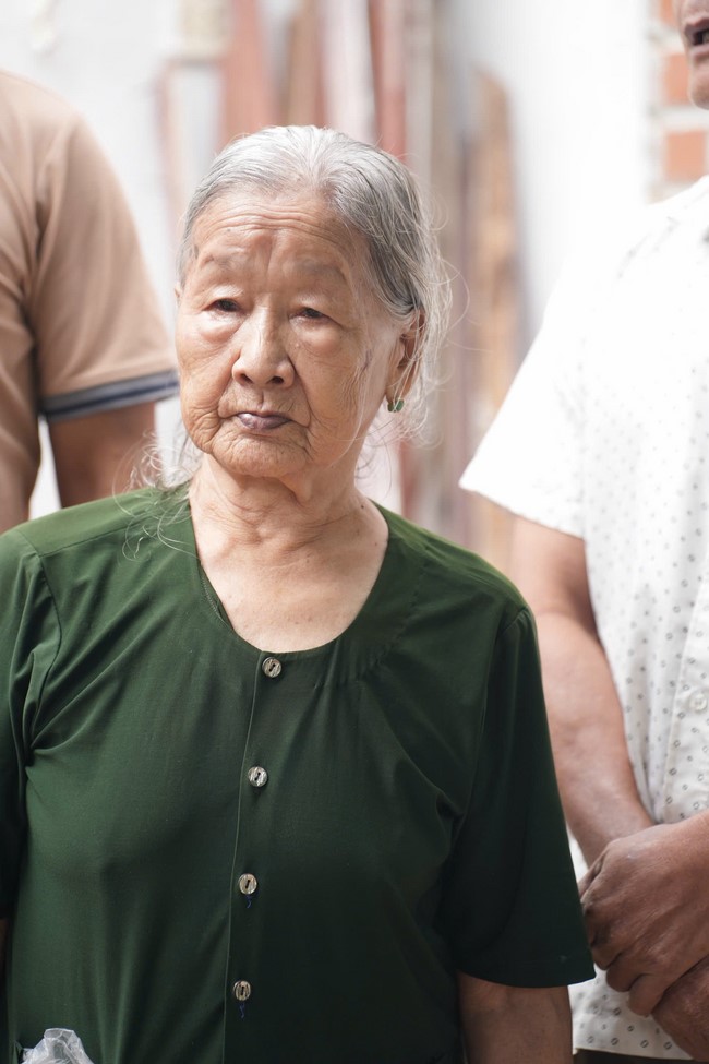 Từ thiện: Cứu trợ sau bão lũ tại Đà Nẵng