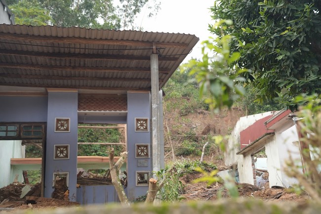 Từ thiện: Cứu trợ sau bão lũ tại Đà Nẵng