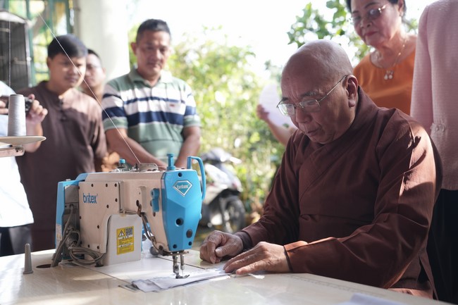 Chương trình từ thiện “Phương tiện nghĩa tình”