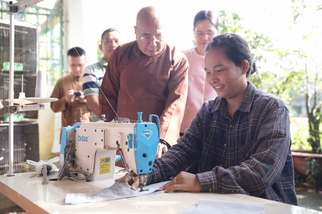 Chương trình từ thiện “Phương tiện nghĩa tình”