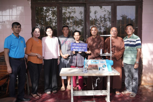 Chương trình từ thiện “Phương tiện nghĩa tình”