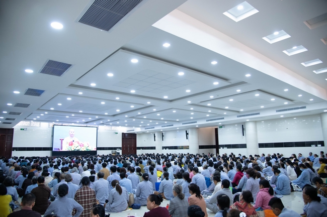 Khoá tu niệm Phật một ngày