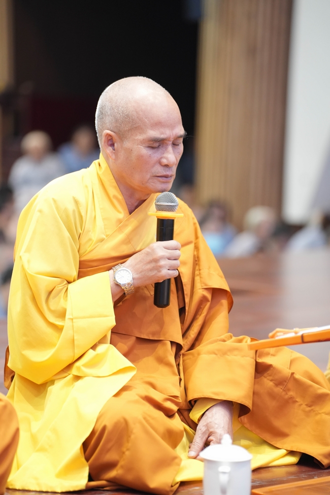 Khoá tu niệm Phật một ngày