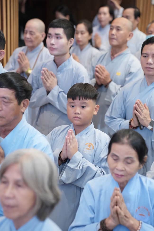 Khoá tu niệm Phật một ngày