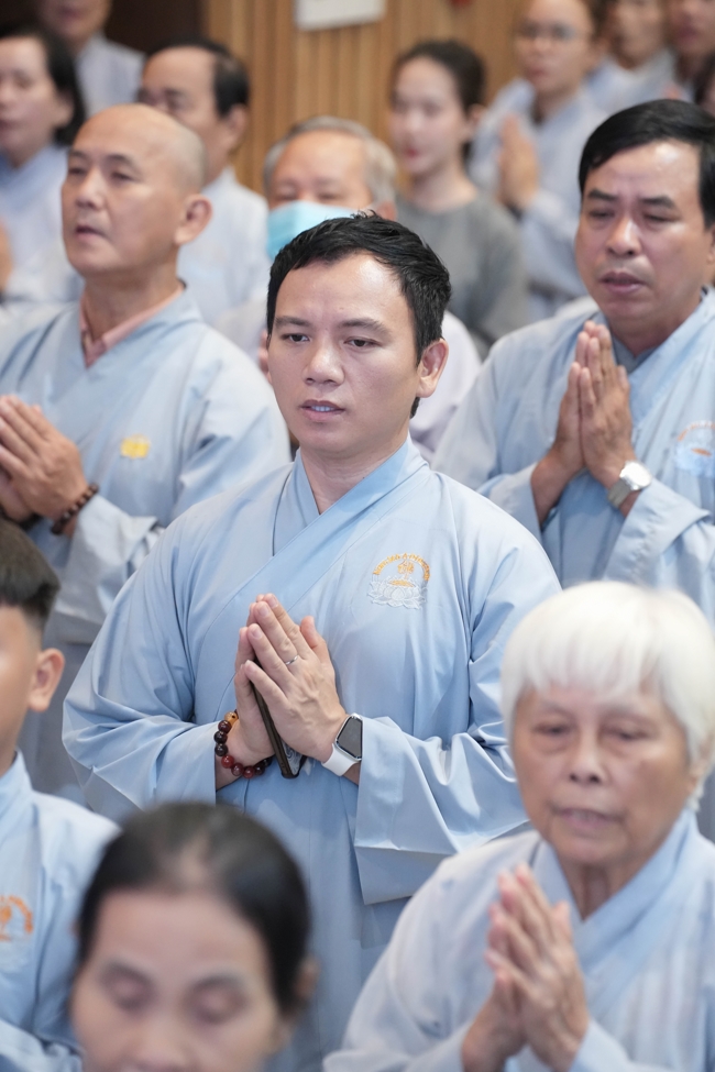 Khoá tu niệm Phật một ngày