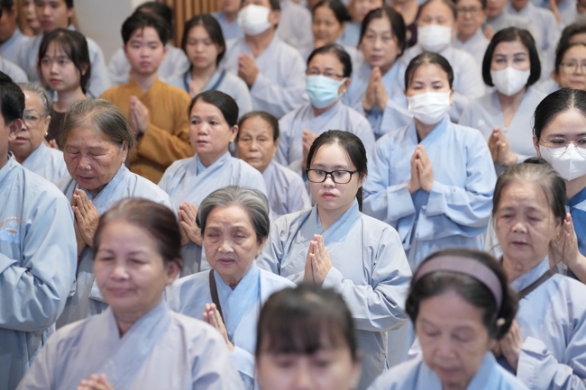 Khoá tu niệm Phật một ngày